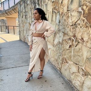 Cute maxi skirt set! Light fabric